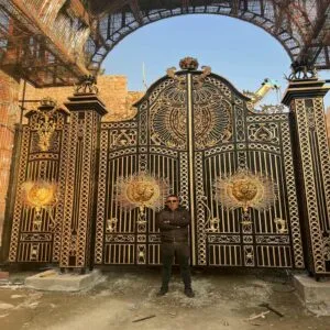 درب فرفورژه ورودی پارکینگ ساختمان