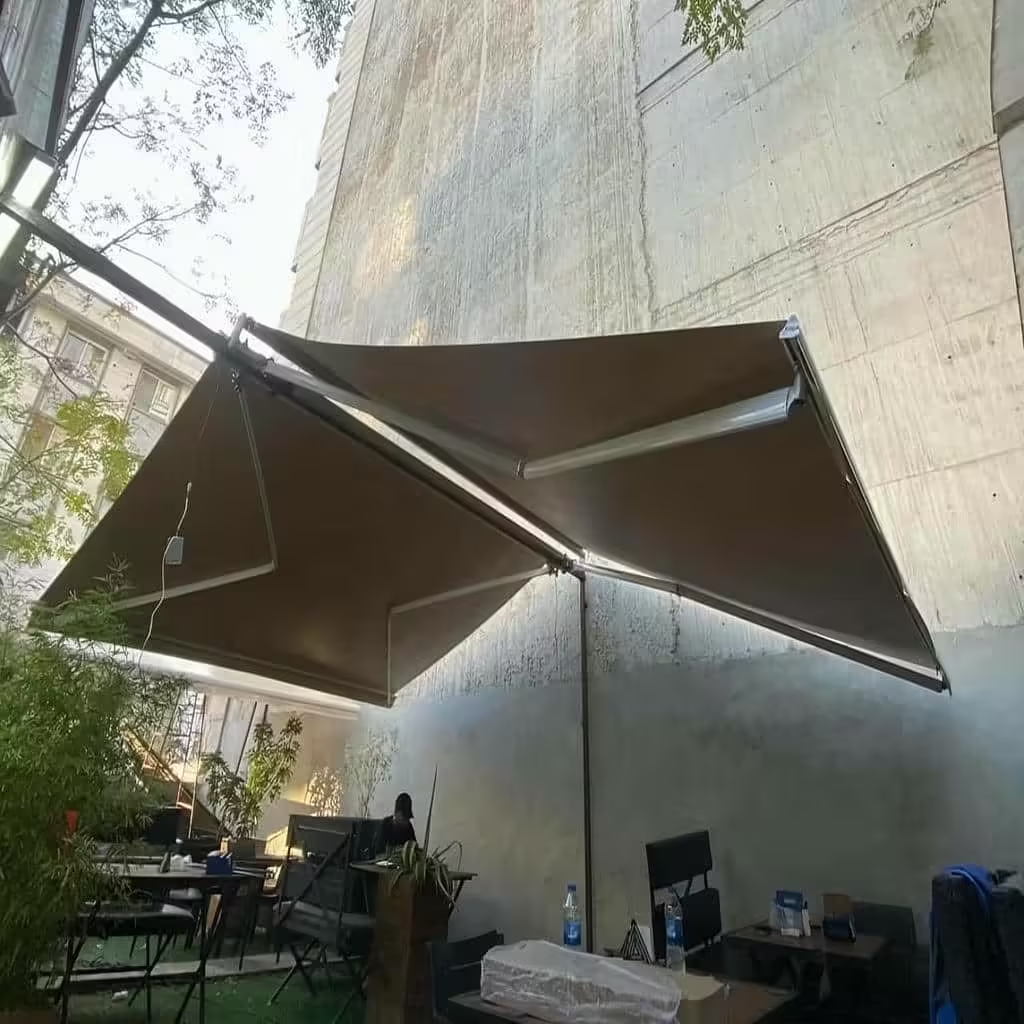 سایبان برقی اتوماتیک مغازه و پارکینگ 104 سایبان برقی چتری