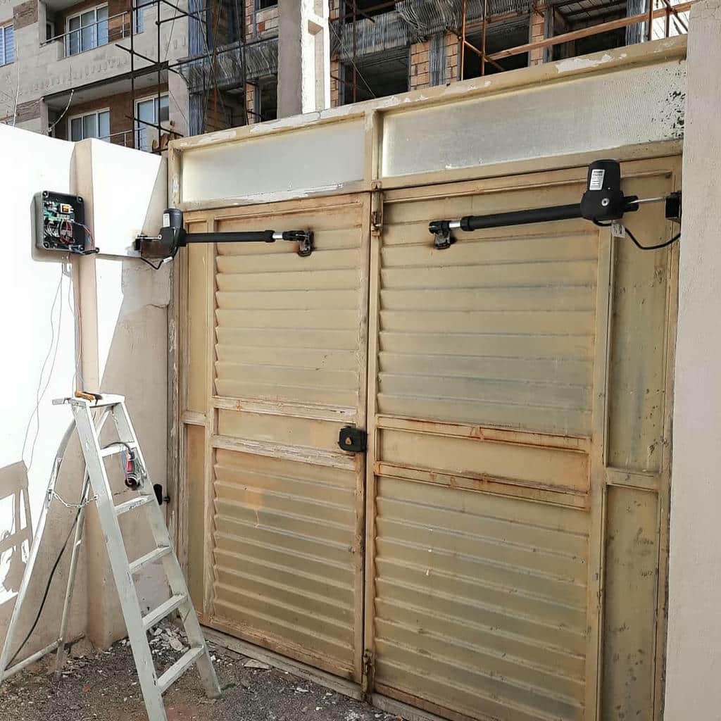 نصب جک درب پارکینگی پوشش ضدزنگ در ساوه