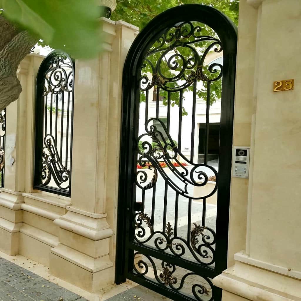 قیمت درب حیاط یراق صنعتی در نوشهر