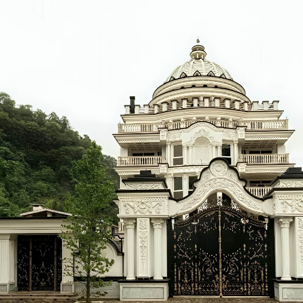 درب حیاط در ایلام
