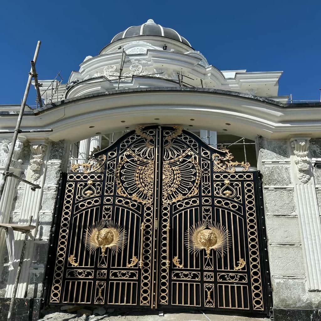 نصب درب حیاط ویلایی در مریوان