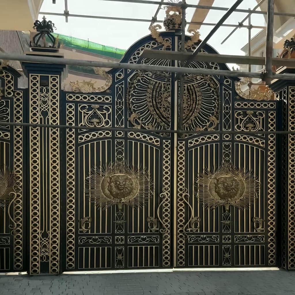 نصب درب حیاط ویلایی در فیروزکوه