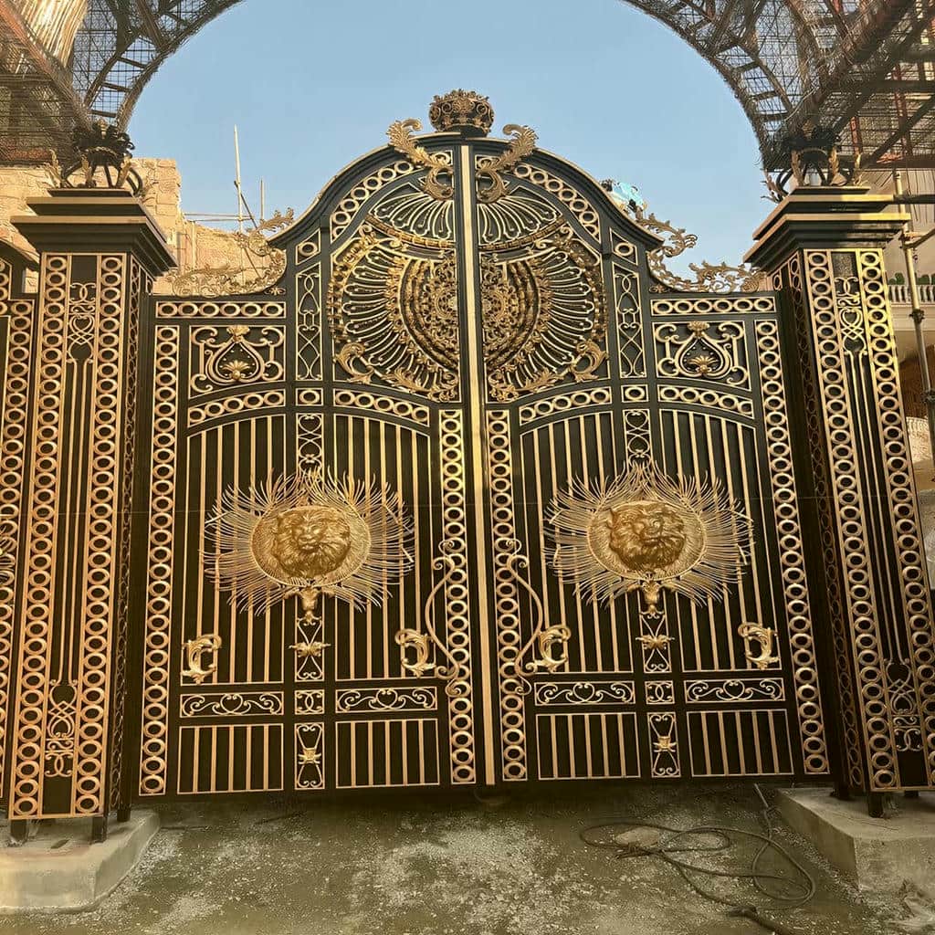 درب حیاط در عظیمیه کرج