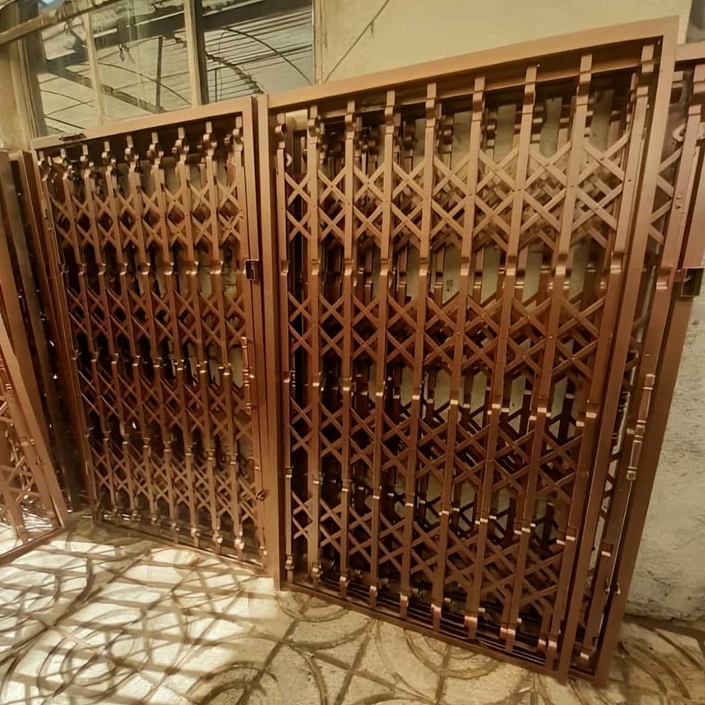 نصب درب آکاردئونی چهارگل در اشتهارد