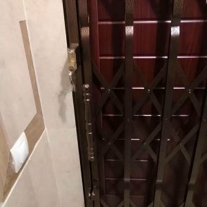 درب آکاردئونی در قائمشهر