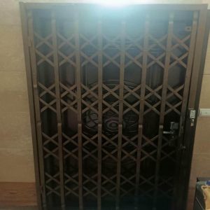 درب آکاردئونی در اشتهارد