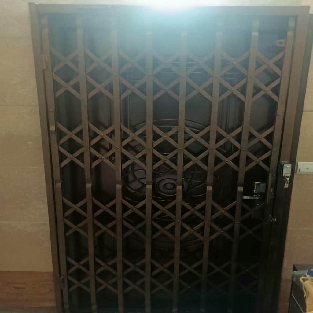 درب آکاردئونی در اشتهارد
