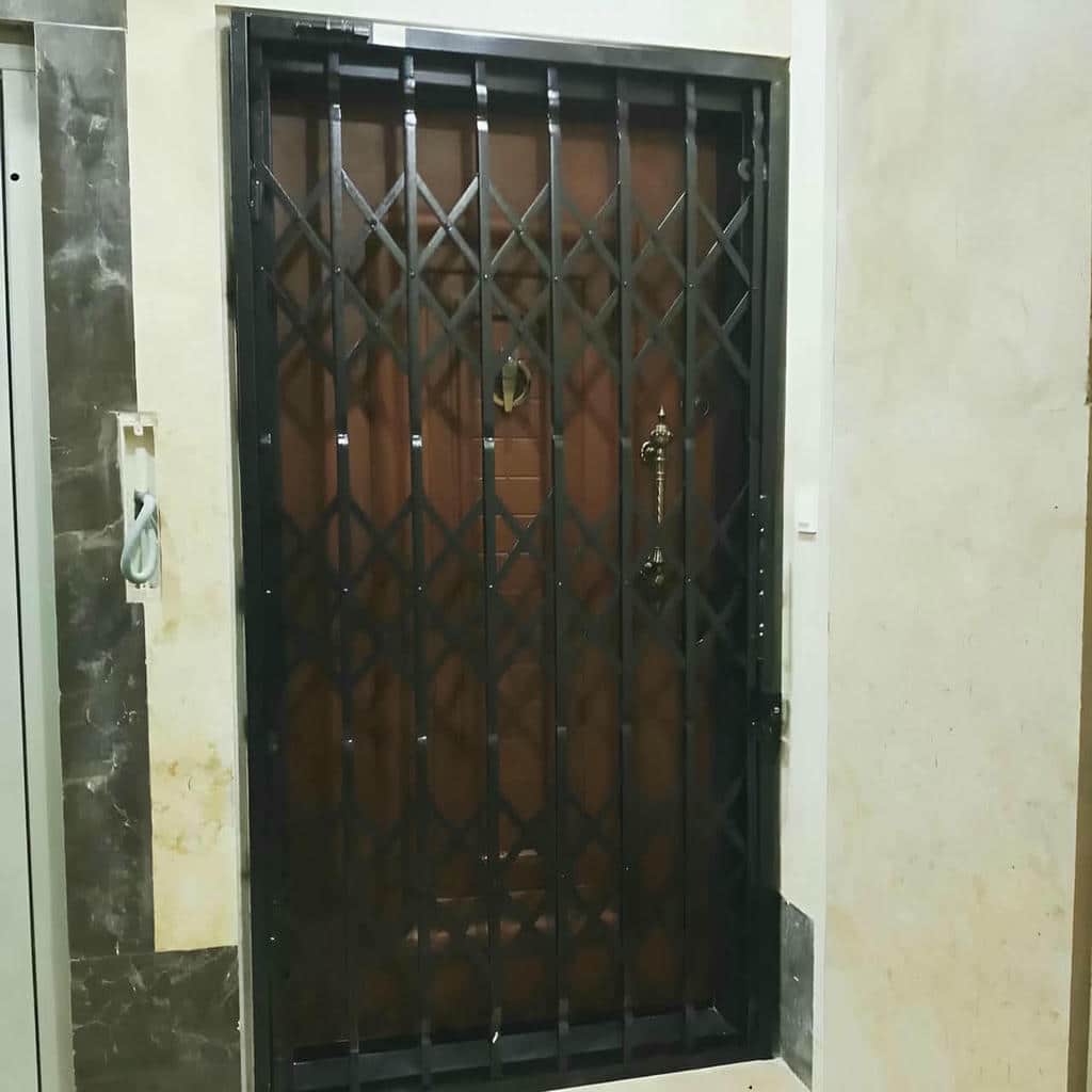 فروش درب آکاردئونی تمام گل در لواسان