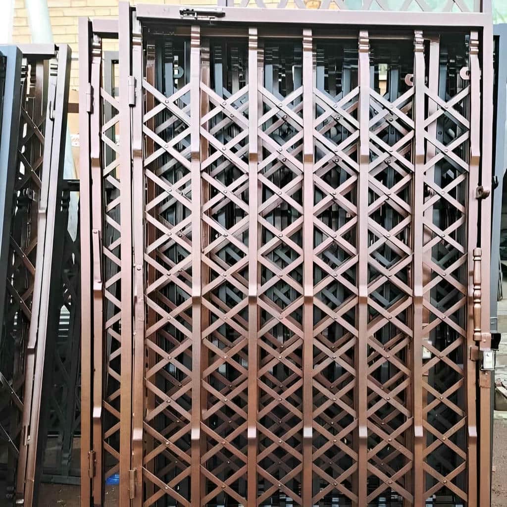 درب آکاردئونی در بابل