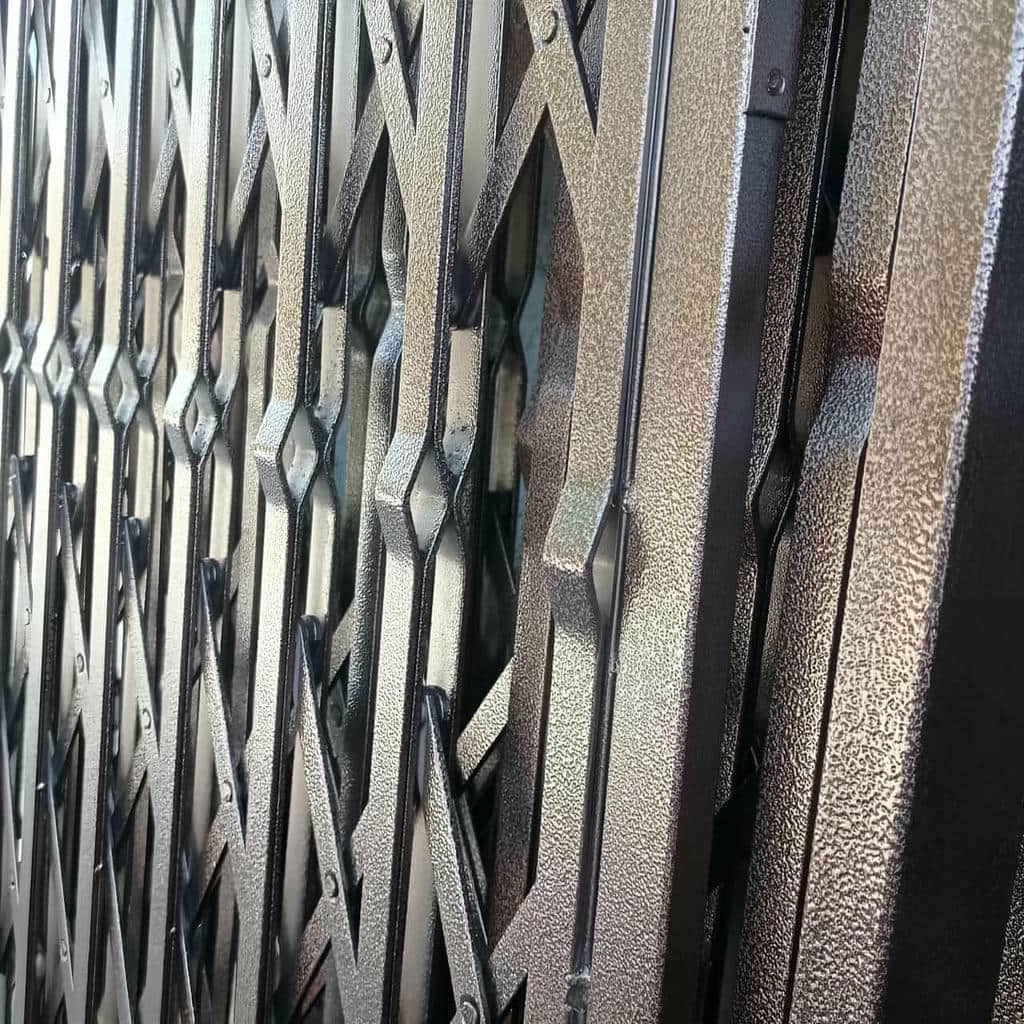 قیمت درب آکاردئونی سه گل در دماوند