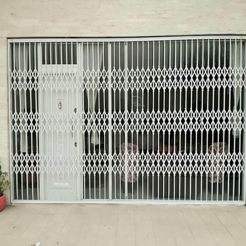 نصب درب آکاردئونی چهارگل در محمودآباد