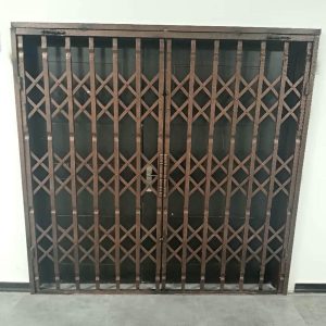 درب آکاردئونی در کرج