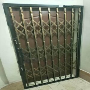 درب آکاردئونی در استان خوزستان
