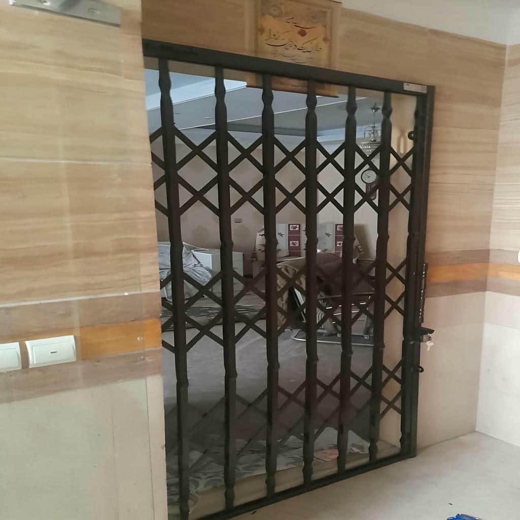 درب آکاردئونی در پرند