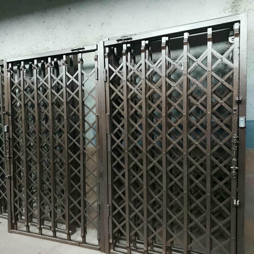 قیمت درب آکاردئونی سه گل در ارومیه