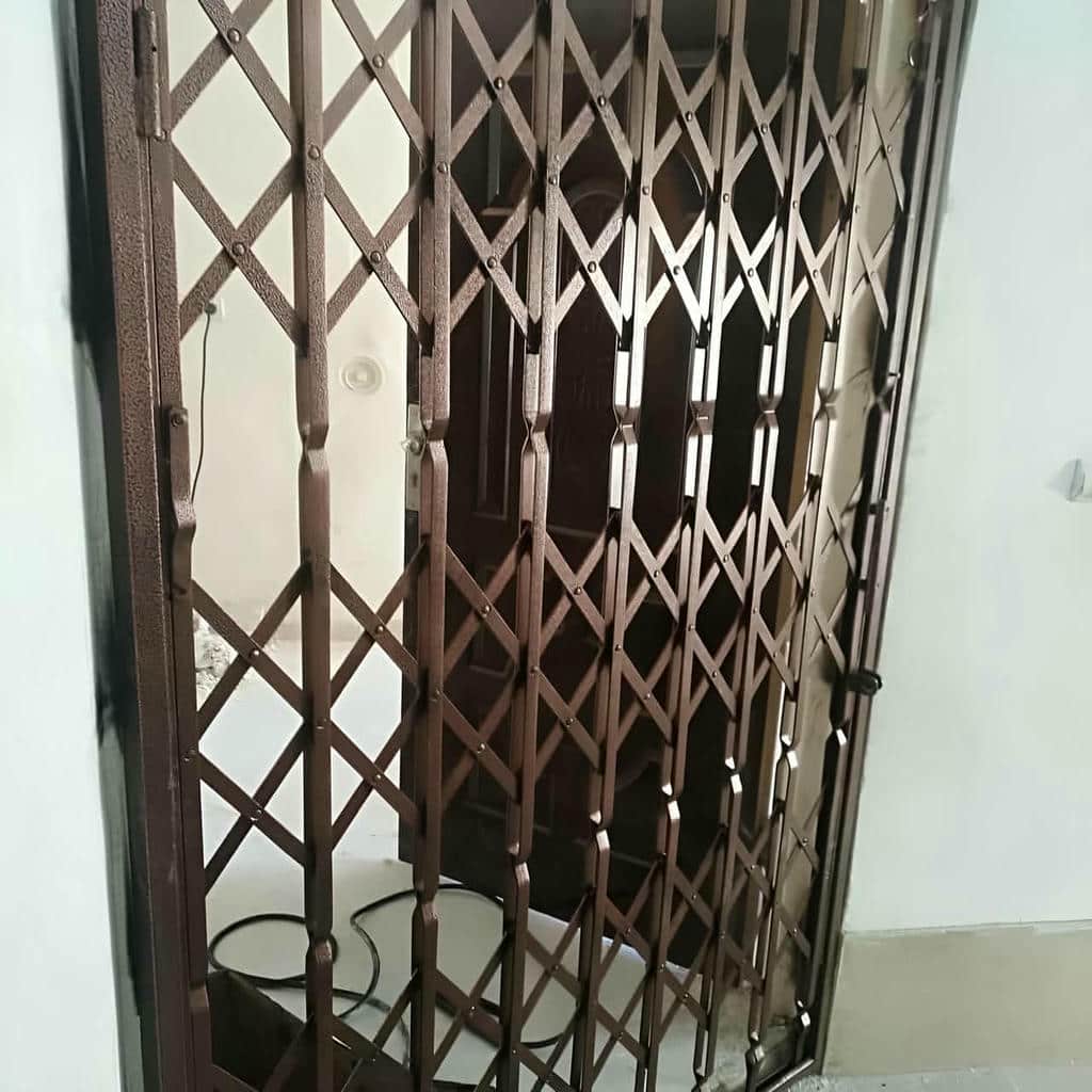 فروش درب آکاردئونی تمام گل در شهرکرد