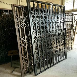 درب آکاردئونی در تهران