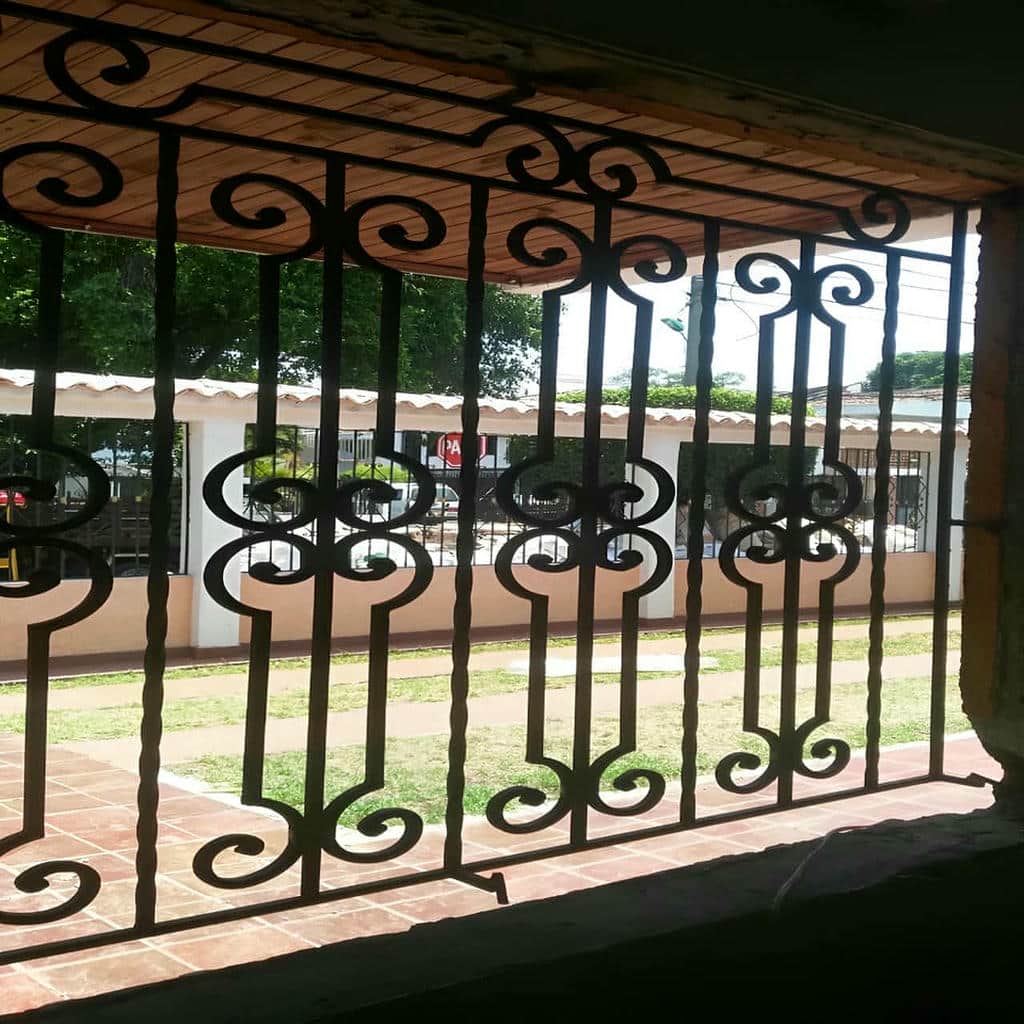 حفاظ پنجره در بندر دیلم