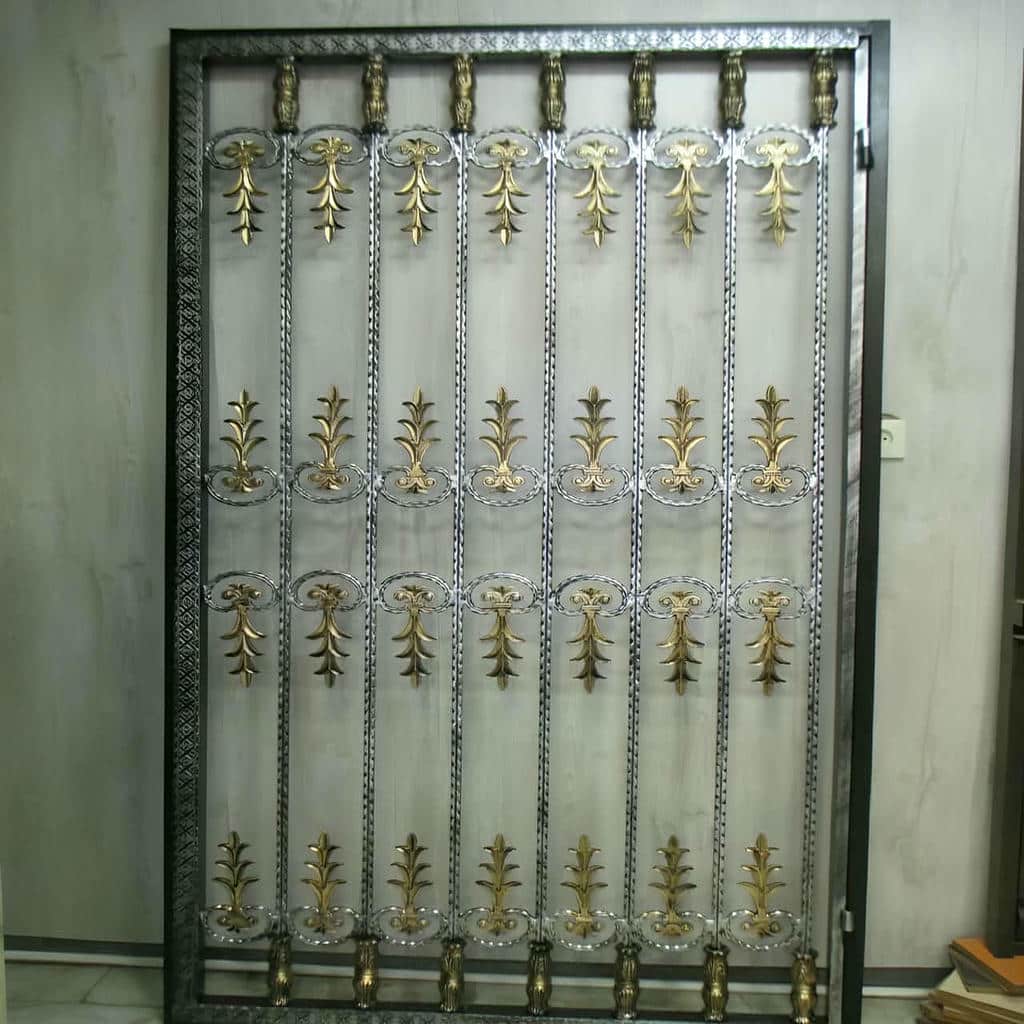 نصب حفاظ پنجره ساده آهنی در سنندج