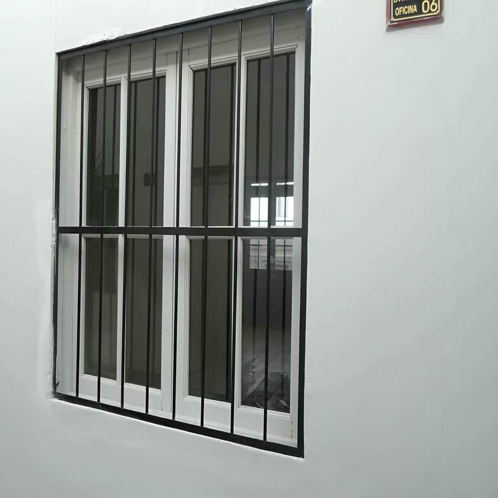 نصب حفاظ پنجره ساده آهنی در سبزوار