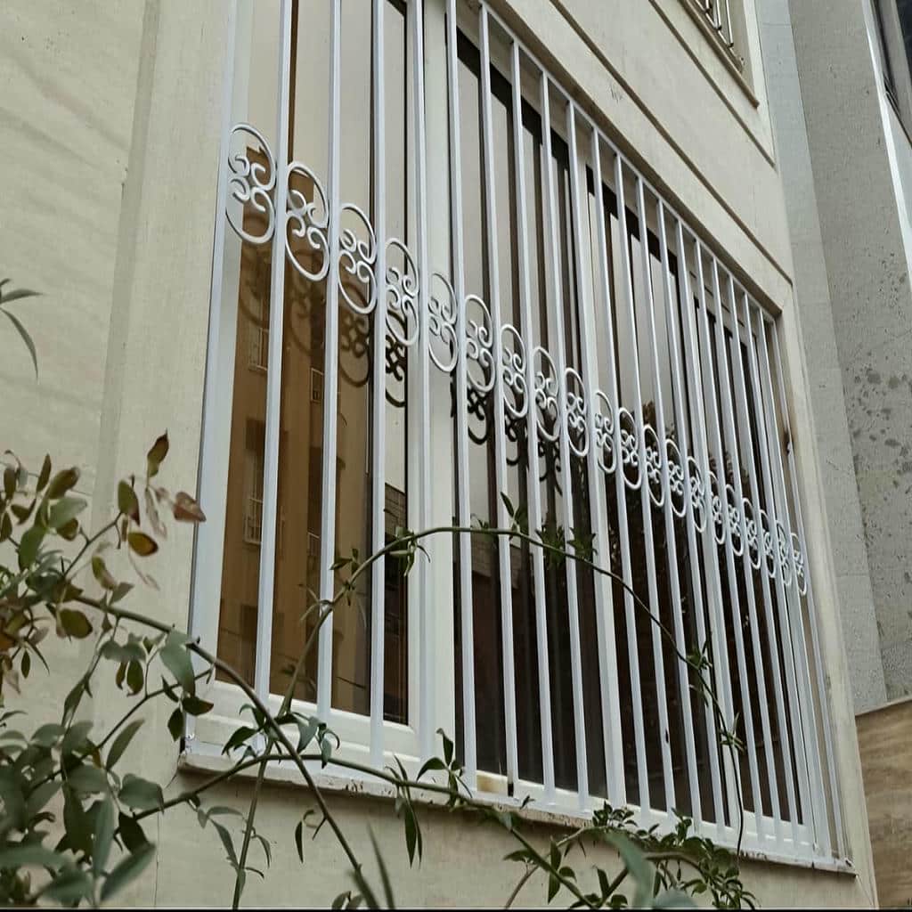 قیمت حفاظ پنجره فرفورژه کلاسیک در سقز