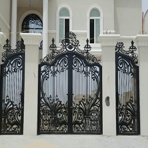 درب حیاط در فشم