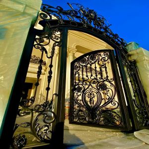 درب حیاط در قائمشهر
