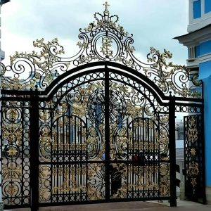 درب حیاط در بومهن