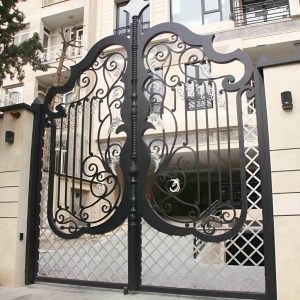 درب حیاط در محمدشهر