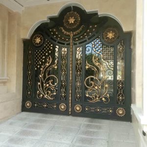 درب حیاط در چابهار