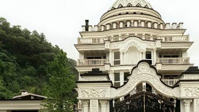 درب حیاط در ایلام