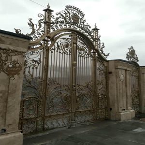 درب حیاط در اهواز