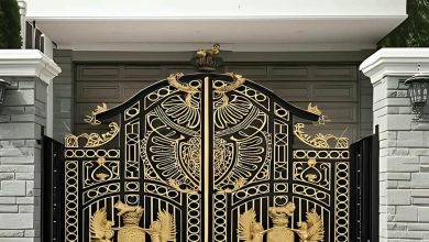 درب حیاط در کمال شهر