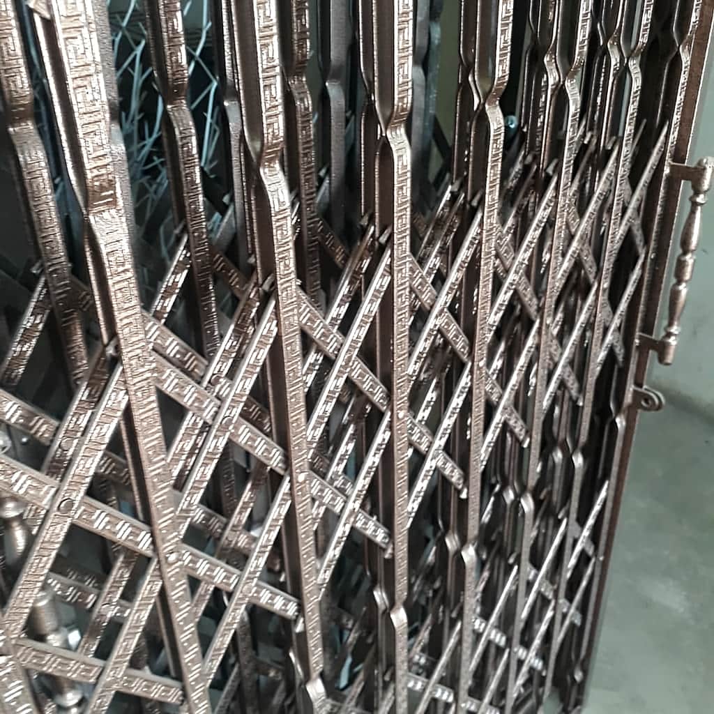 ساخت درب آکاردئونی سه گل تسمه بر اساس اندازه دهانه