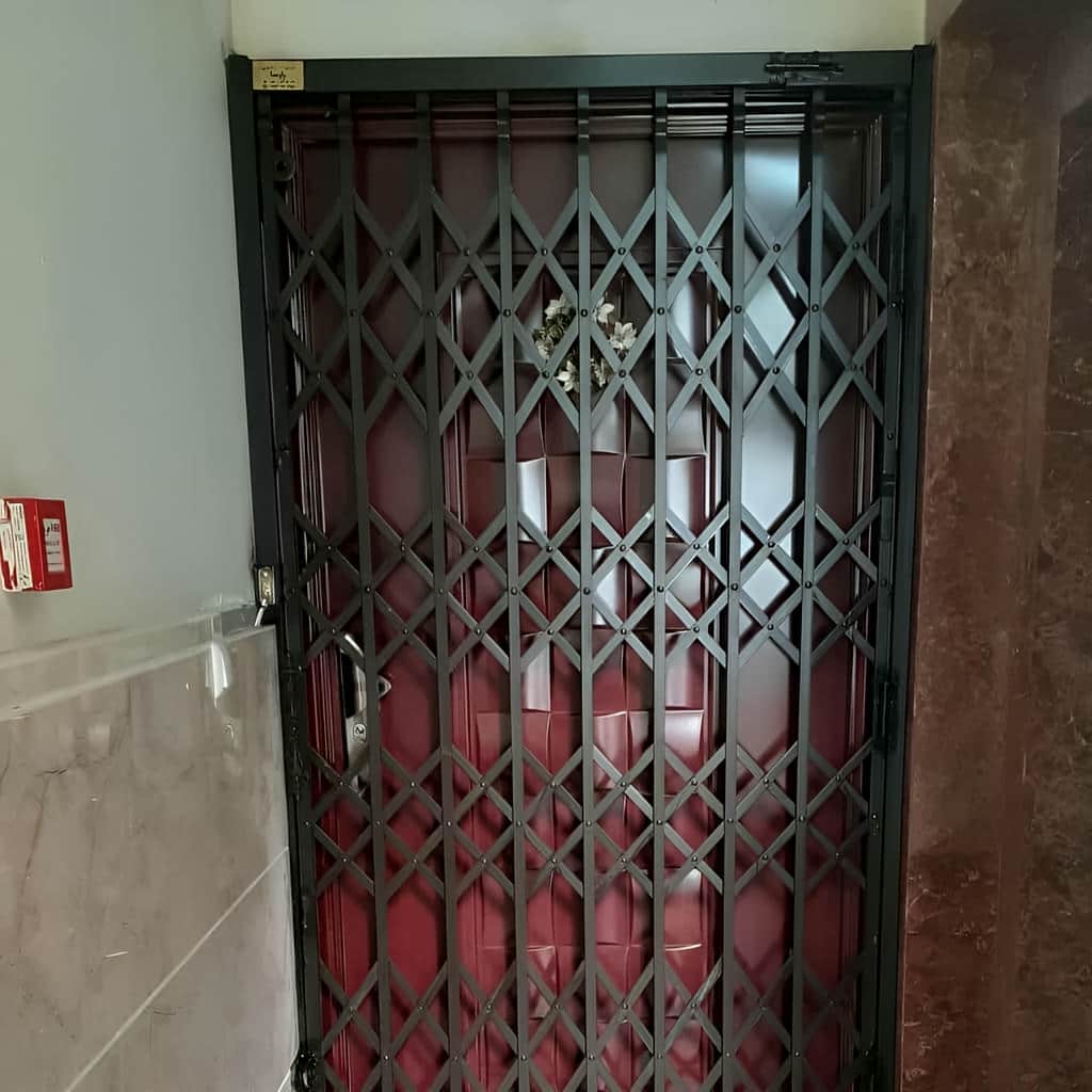 فروش درب آکاردئونی چهار گل لوزی با طرح منظم
