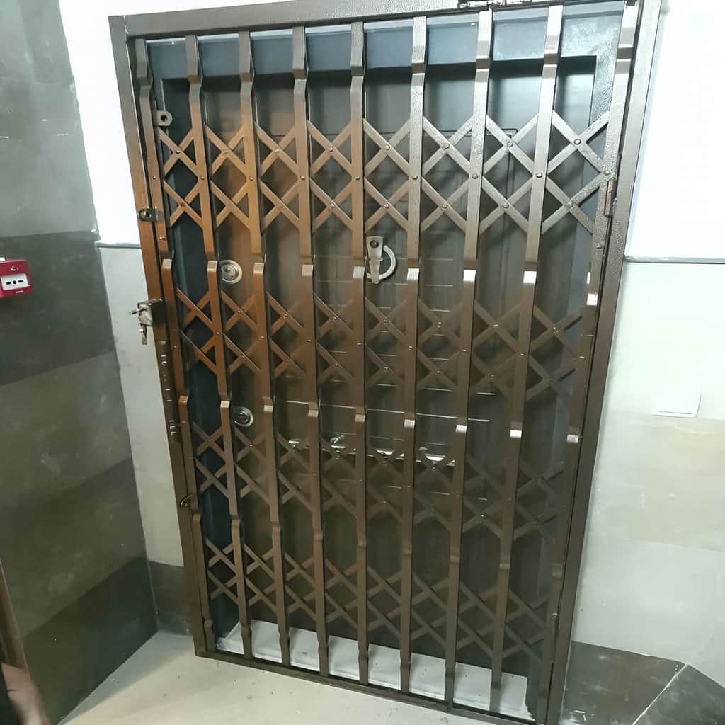 ساخت درب آکاردئونی چهار گل لوزی برای دهانه خاص