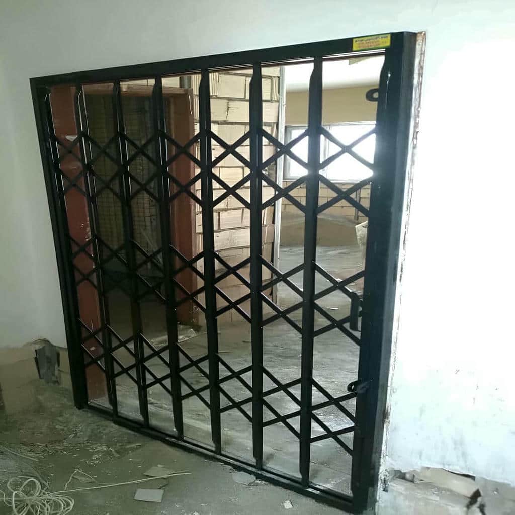 قیمت درب آکاردئونی ضد سرقت بر اساس ابعاد و مدل