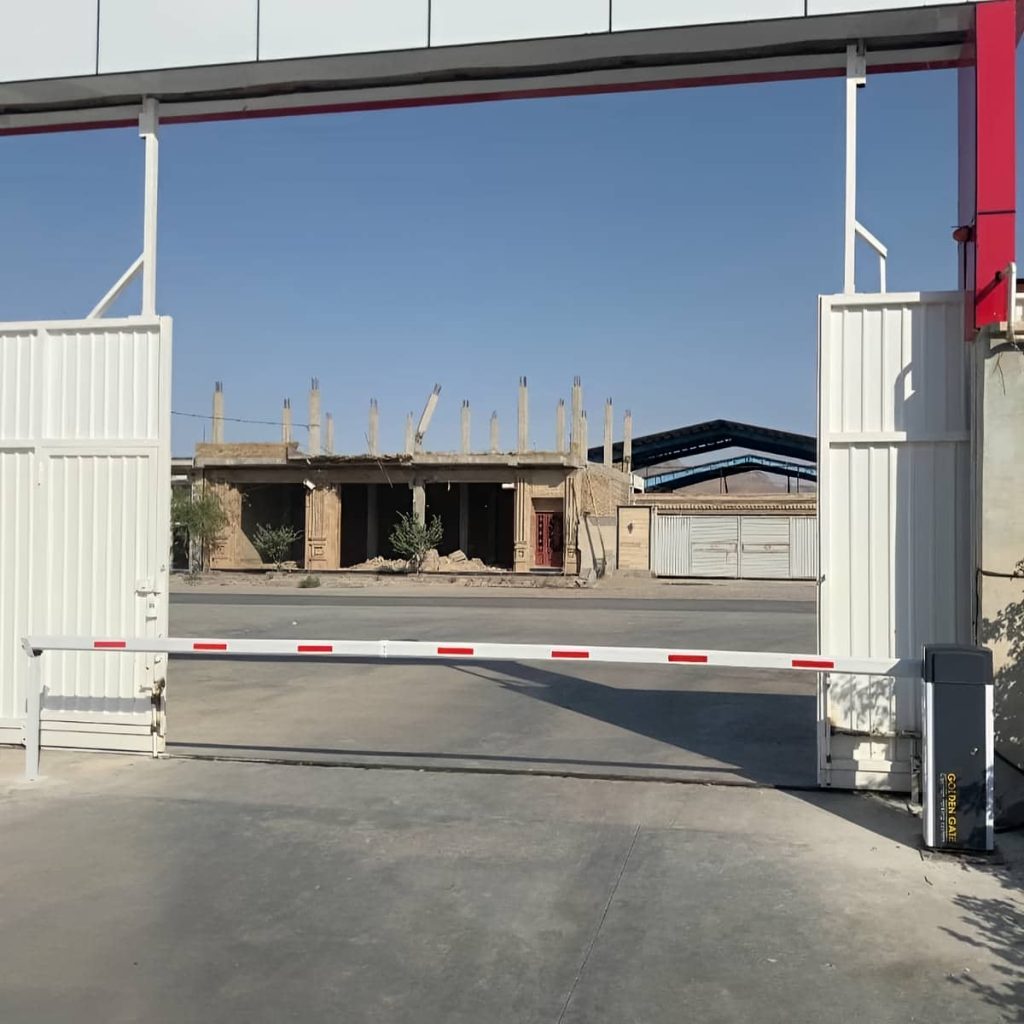 فروش راهبند بازویی LED دار با قابلیت اتصال به پلاک‌خوان