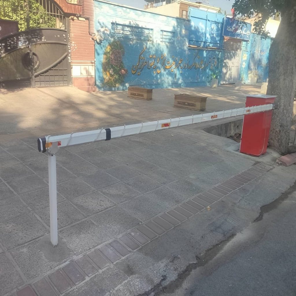 خدمات نصب راهبند بازویی LED دار برای پروژه‌های پرتردد