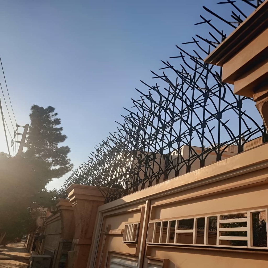خرید حفاظ دیوار با میلگرد آجدار با متریال مقاوم و شاسی محکم