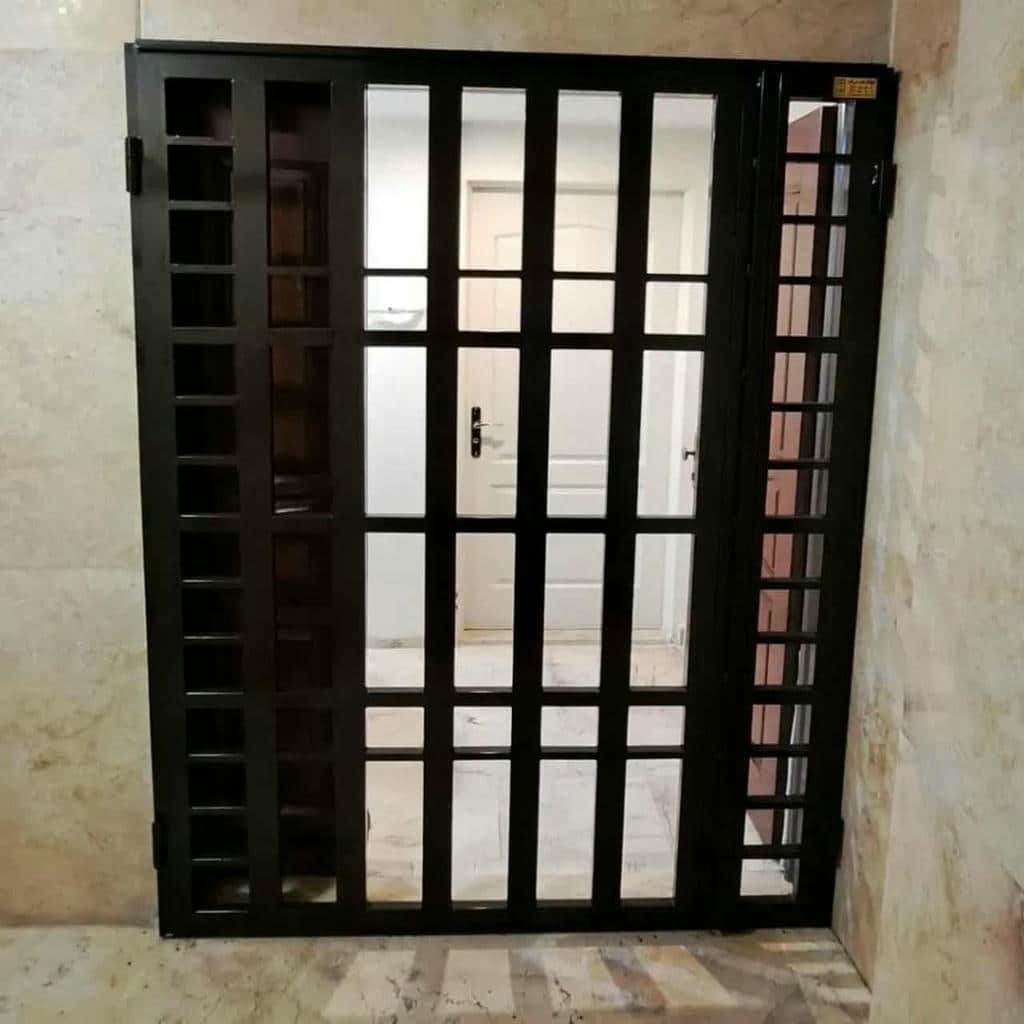 فروش حفاظ درب ضد سرقت فلزی با قاب تقویتشده