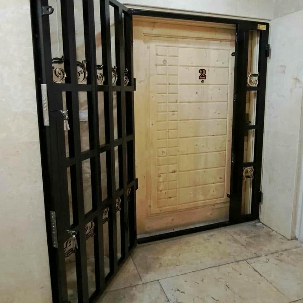 سفارش حفاظ درب آپارتمان ضد دیلم با قفل ایمن