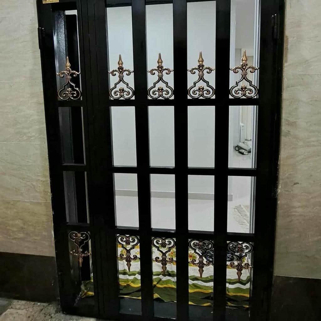 قیمت حفاظ درب آپارتمان ضد دیلم بر اساس شرایط