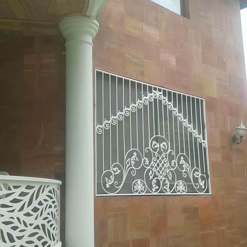 سفارش حفاظ پنجره قوسی کتیبه دار بر اساس شرایط واقعی پروژه