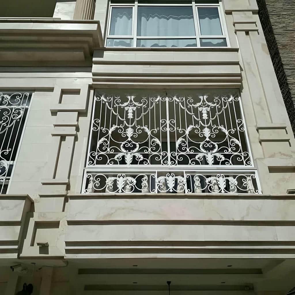 فروش نرده پنجره فلزی شاسی دار مناسب پنجره عریض