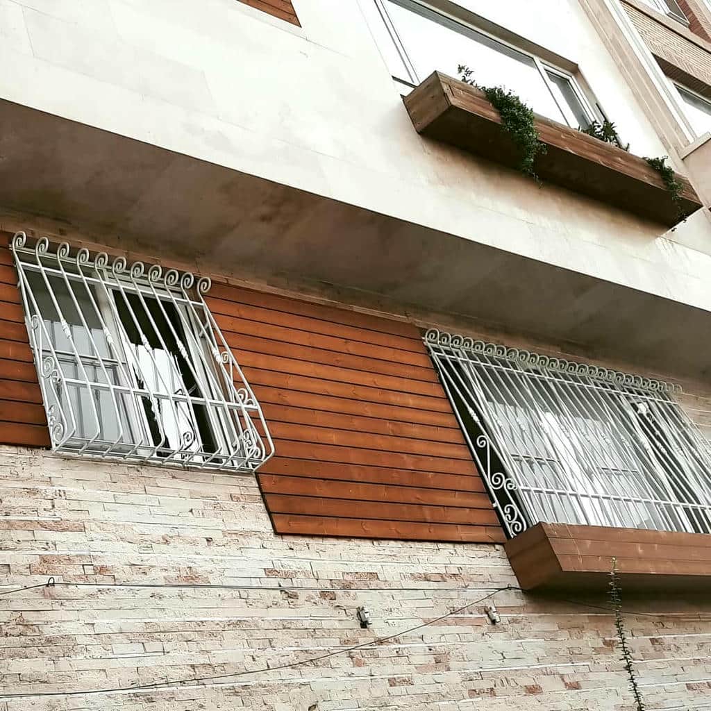 تولید حفاظ پنجره شیک قاب دار با رنگ ضدزنگ