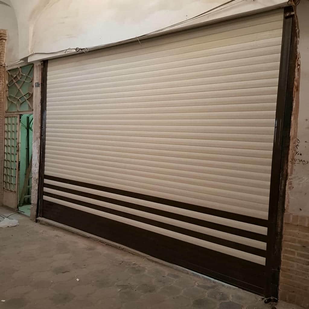 سفارش کرکره برقی رنگی نمای فروشگاه با بررسی رنگ نما