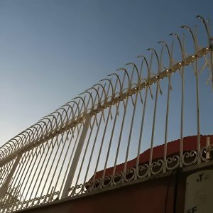 14 طرح حفاظ دیوار ویلایی مدرن طرح نیزه