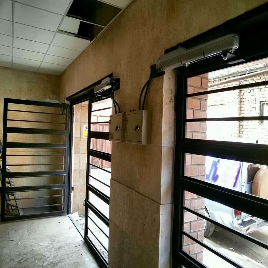 خدمات فتوسل جک پارکینگ ایمنی برای جلوگیری از برخورد